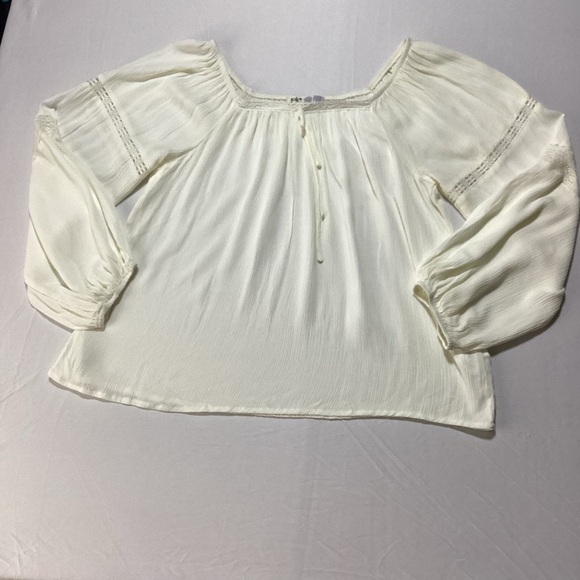Jolt Cream Flowy Lace Trim Peasant Women's Blouse - Picture 4 of 10